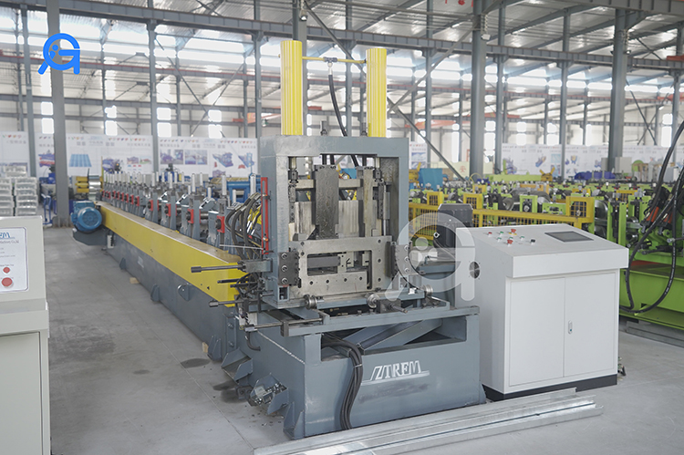 Automatic C Z two in one purlin roll forming machine